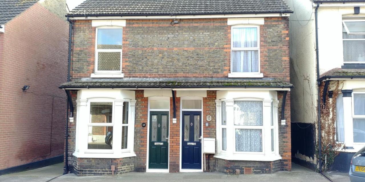 Comfortable Victorian 3 Bedroom Semi-Detached House With Fast Wi-Fi Sittingbourne Exterior photo