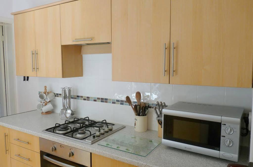 Comfortable Victorian 3 Bedroom Semi-Detached House With Fast Wi-Fi Sittingbourne Exterior photo